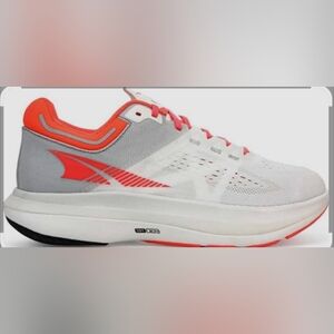 Altra Vanish Women's Running Shoes in White and Coral Pink